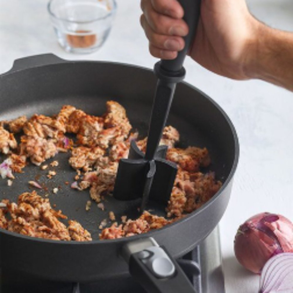 New, in bag, Pampered Chef Mix 'N Chop